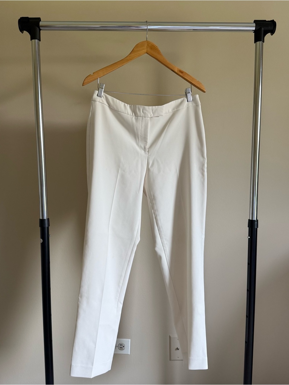 Anne Klein Women’s White Tailored Dress Pants